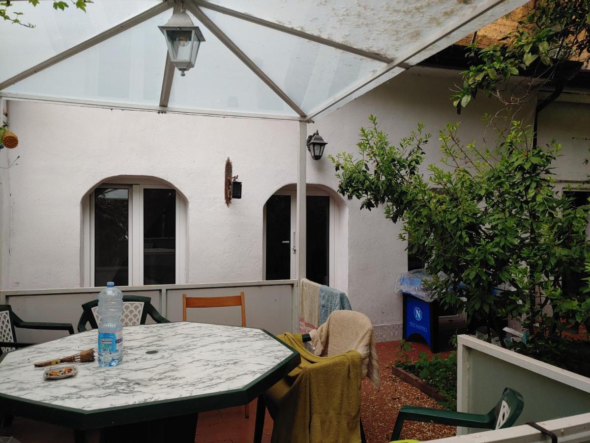 Villa Sofia E Sveva Con Giardino Nápoles Exterior foto